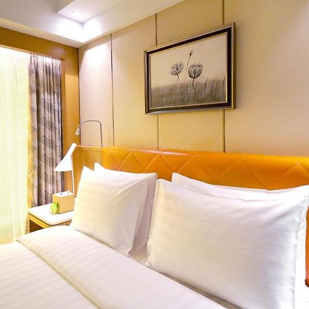 Royal Dragon Hotel Макао Екстериор снимка