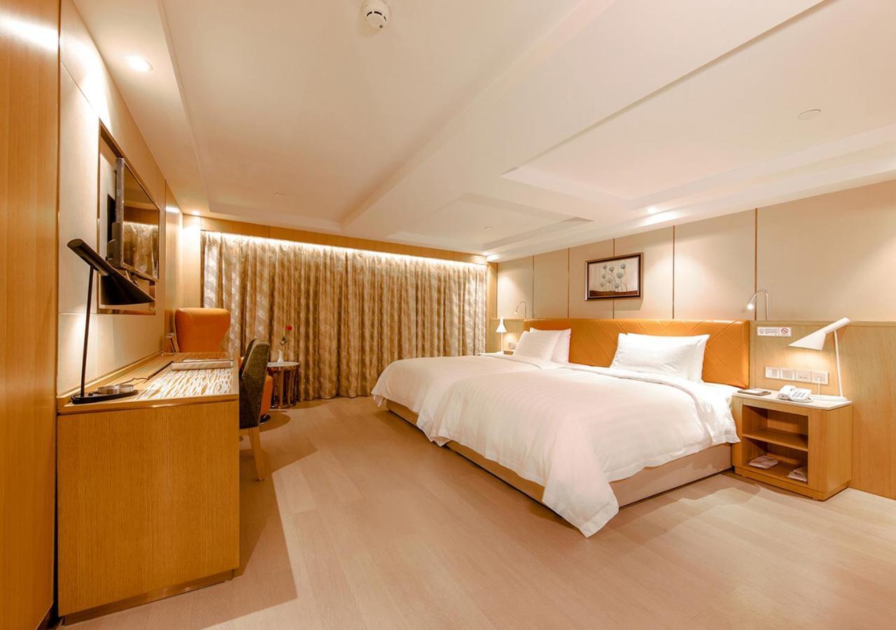 Royal Dragon Hotel Макао Екстериор снимка